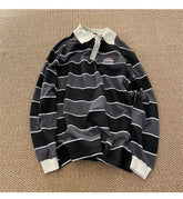 Lässiges, gestreiftes Sweatshirt mit langen Ärmeln und Umlegekragen